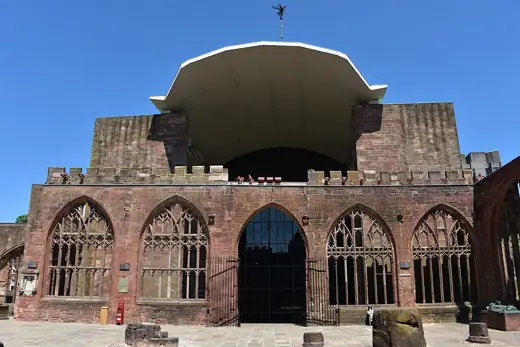 Photo 3: Exterior
