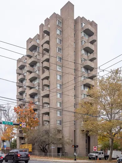 Photo 1: Exterior · Crawford Manor, New Haven, Connecticut