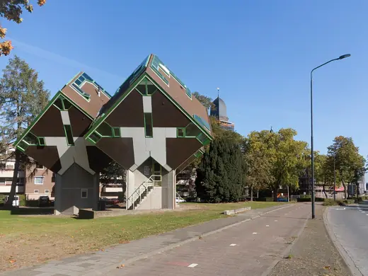 Photo 4: Exterior · Helmond, cube houses