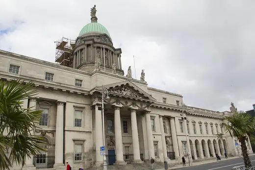 Photo 2: Exterior · Custom House in Dublin