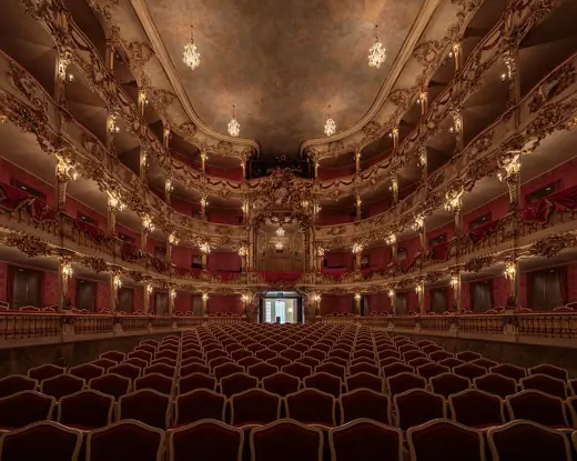 Photo 3: Exterior · Cuvilliés-Theater in Münchner Residenz Kurfürstenloge