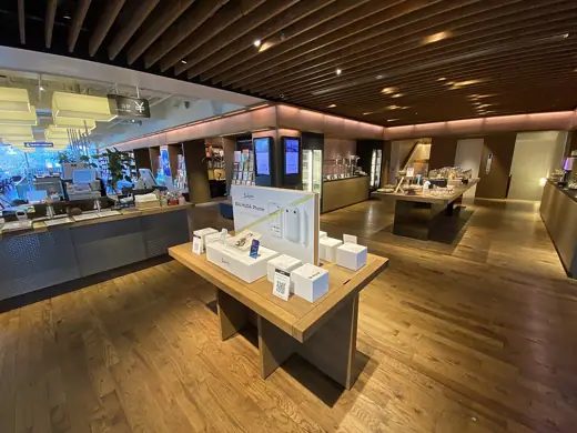 Photo 5: Interior