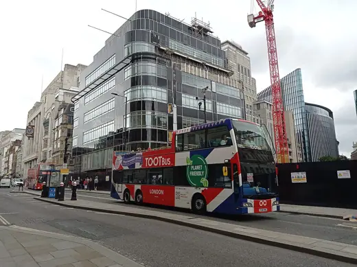 Photo 2: Exterior · London