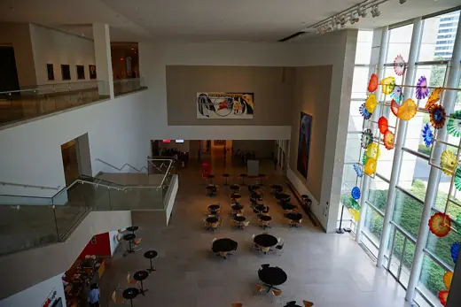 Photo 5: Interior · The interior of the Dallas Museum of Art in Dallas , Texas ( United States )