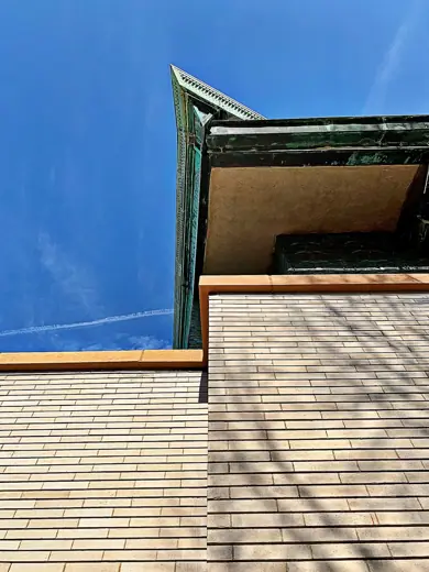 Photo 5: Exterior