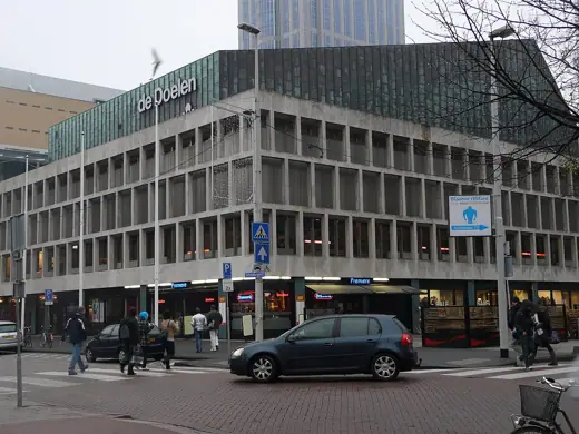 Photo 2: Exterior
