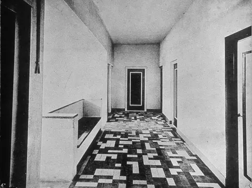 Photo 6: Interior · Theo van Doesburg
