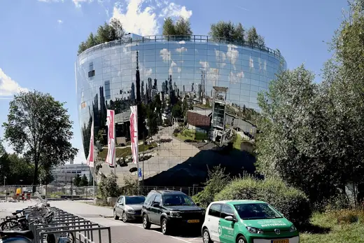 Photo 4: Exterior · Het Depot Boijmans Van Beuningen tijden de bouw in 2020 gezien vanuit de Jongkindstraat