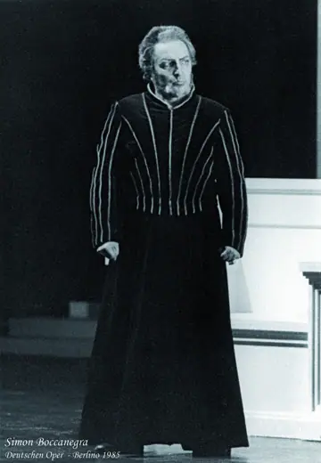 Photo 4: Exterior · 'Simon Boccanegra', Deutsche Oper - Berlino 1985