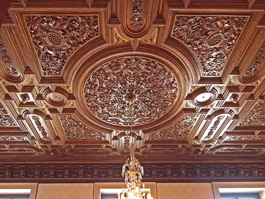 Photo 3: Exterior