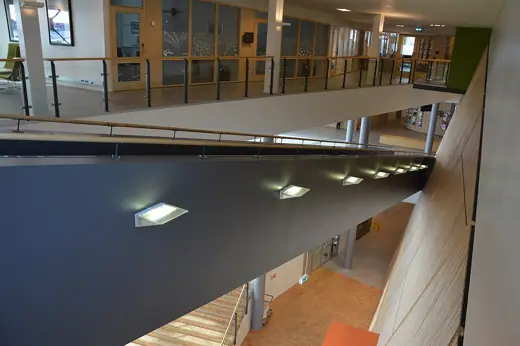 Photo 4: Interior