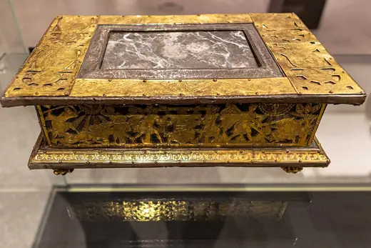 Photo 4: Exterior · Portable altar from the Benedictine Abdinghof Abbey