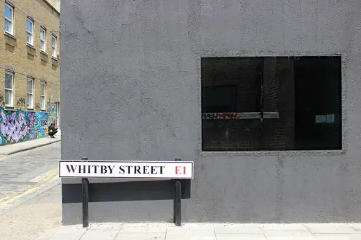 Photo 4: Context · Shoreditch