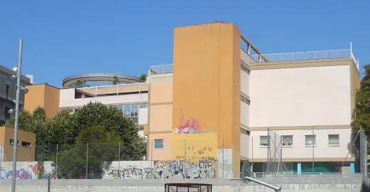 Photo 3: Exterior · Dispensari antituberculós - façana posterior