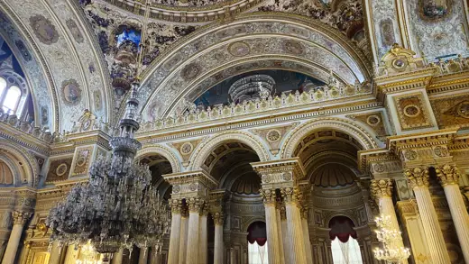Photo 6: Interior