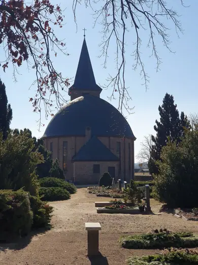 Photo 3: Exterior