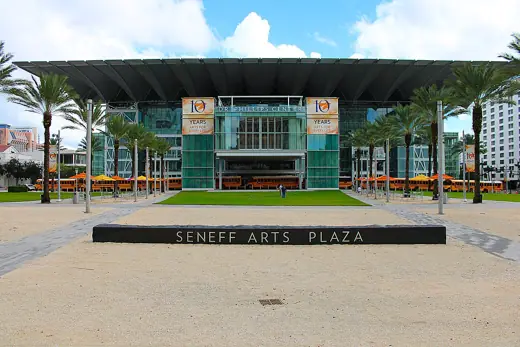 Photo 3: Exterior