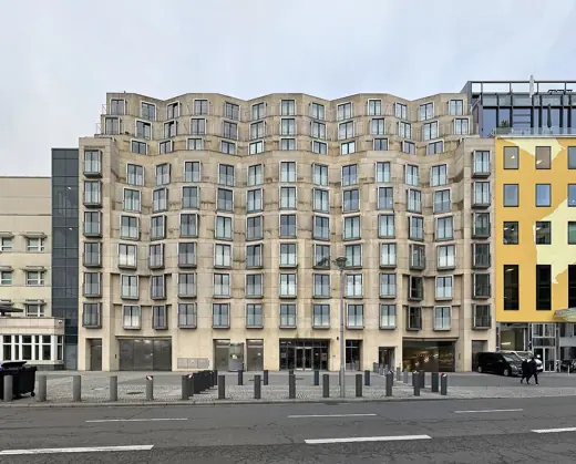Photo 3: Exterior · Bank-Gebäude in Berlin-Mitte, Entwurf Frank Gehry
