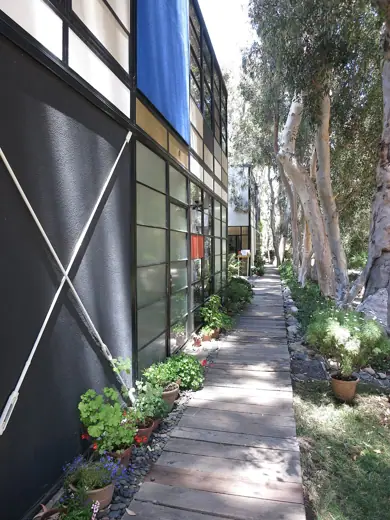 Photo 5: Detail
