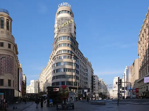 Photo 2: Exterior · Edificio Carrión, Madrid