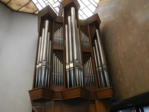 Photo 5: Interior