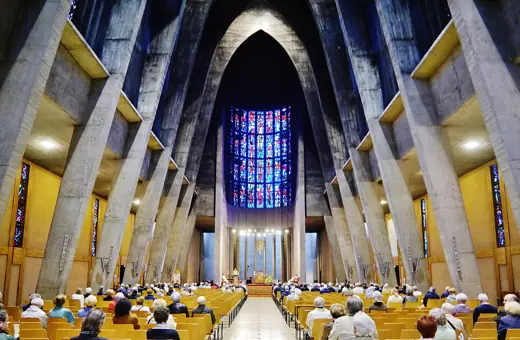 Photo 4: Interior