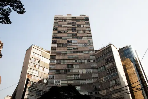 Photo 2: Exterior