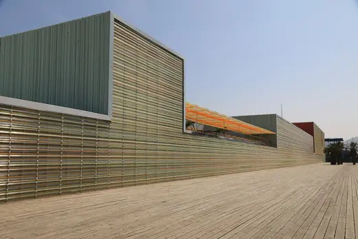 Photo 4: Exterior · Modernist construction in Cartagena
