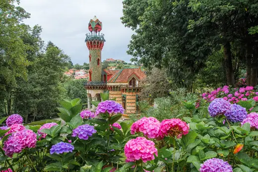 Photo 2: Exterior · Vista exterior de "el Capricho" de Gaudí, en la población de Comillas