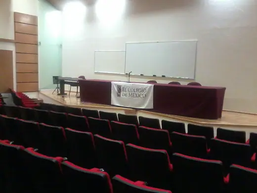 Photo 6: Interior · Videoconference room at El Colegio de México, A.C