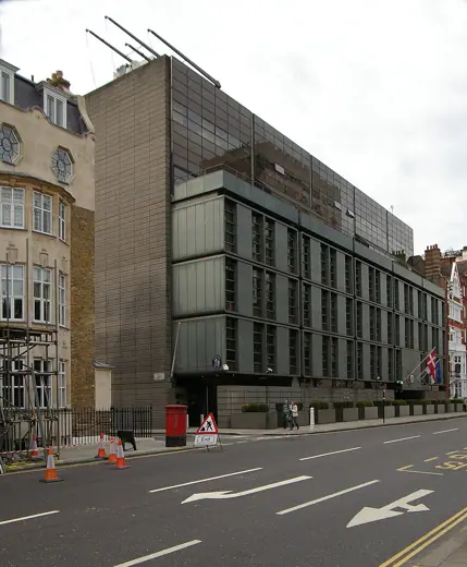 Photo 4: Context · Royal Danish Embassy, Sloane Street (1969-1977)