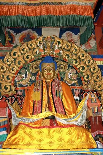 Photo 4: Interior · Buddha Sakyamuni - the historical Buddha