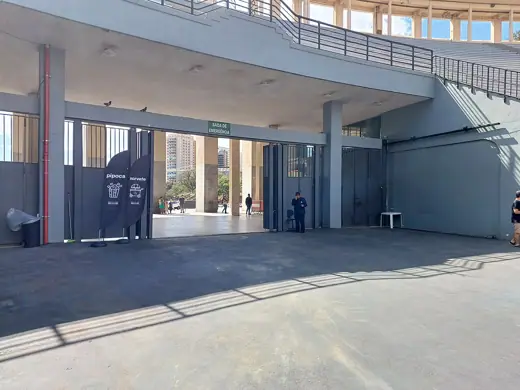 Photo 2: Exterior · estádio de futebol na cidade de São Paulo