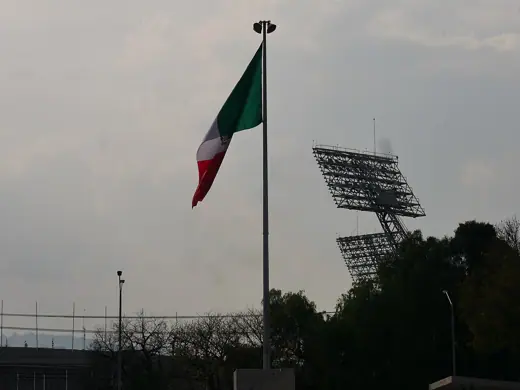 Photo 4: Exterior · Bandera de México en el Estadio Olímpico de la UNAM