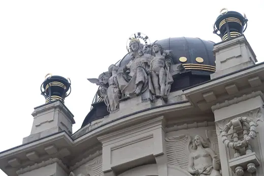 Photo 3: Exterior