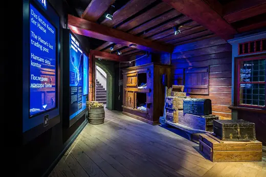 Photo 5: Interior