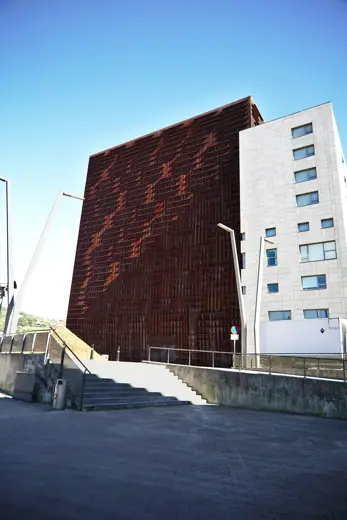 Photo 2: Exterior · Euskalduna palace in Bilbao