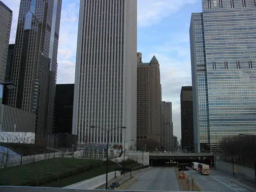Photo 3: Exterior