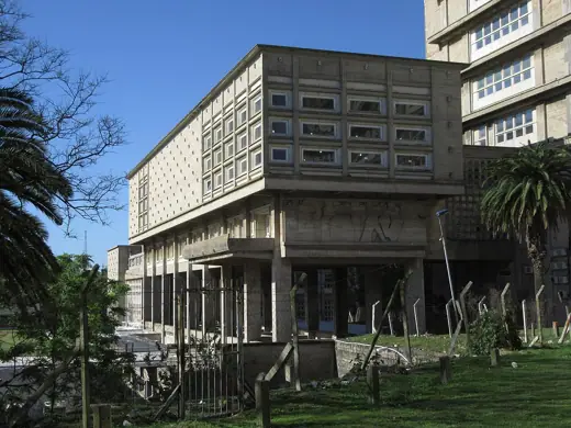 Photo 3: Exterior · Montevideo