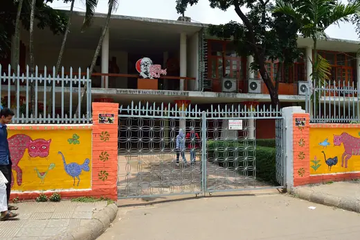 Photo 2: Exterior · Photographed at the Dhaka university, Dhaka, Bangladesh