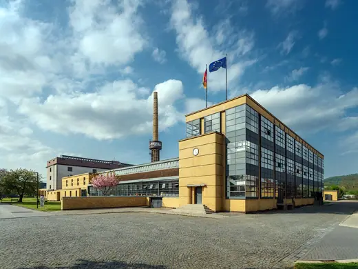 Photo 2: Exterior · Fagus-Werk Alfeld Aussenansicht