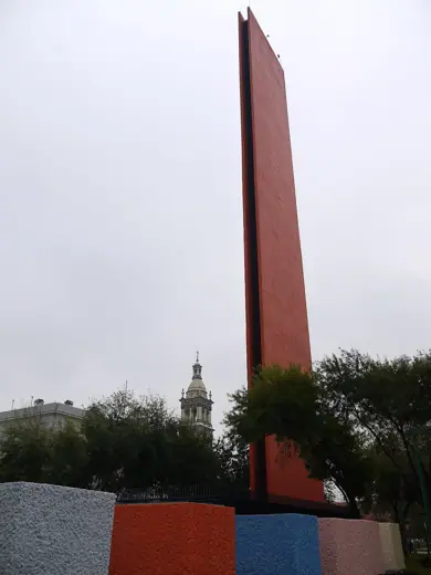 Photo 3: Exterior · Faro del Comercio, Luis Barragan