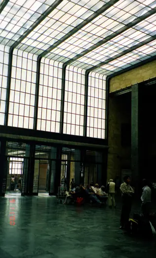 Photo 6: Detail · Florence Train Station