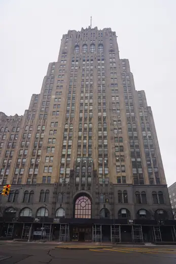 Photo 2: Exterior · The Fisher Building in Detroit , Michigan ( United States )