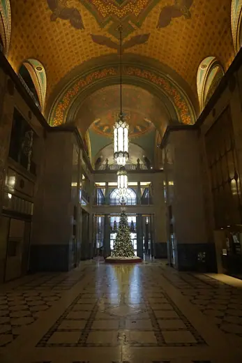 Photo 4: Interior · The lobby of the Fisher Building in Detroit , Michigan ( United States )