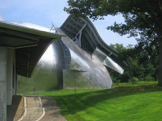 Photo 3: Exterior · Richard B