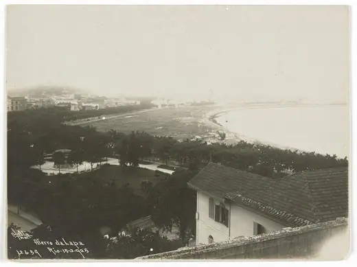 Photo 3: Exterior · Obra que integra o acervo do Instituto Moreira Salles 