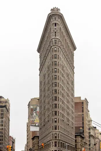 Photo 1: Exterior