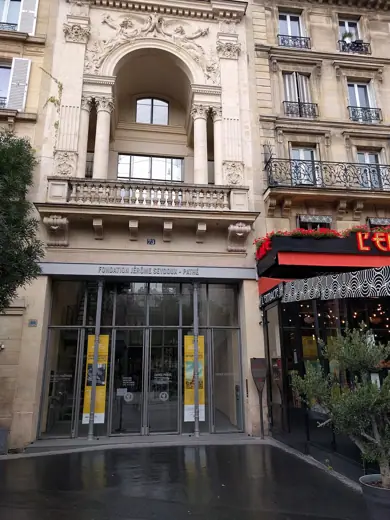 Photo 3: Exterior · (façade préservée)