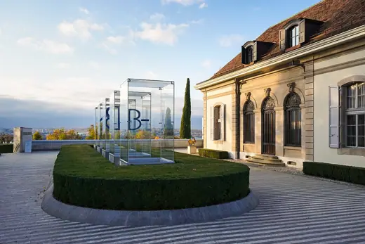 Photo 3: Exterior · Parvis de la Fondation